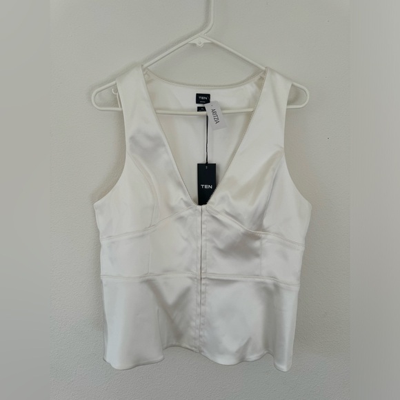 Aritzia Canape Satin Light Birch Top NWT - Picture 3 of 9